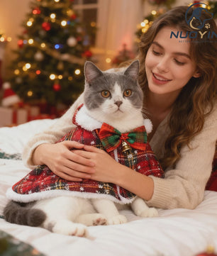 Feestelijke Kerst Cape voor Hond en Kat met Strik en Belletje