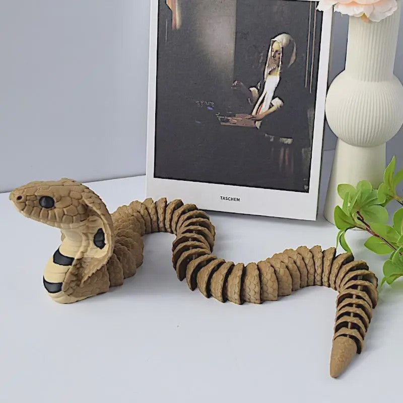 3D Geprinte Koningscobra Standbeeld - Realistisch Slangen Ornament voor Tafel