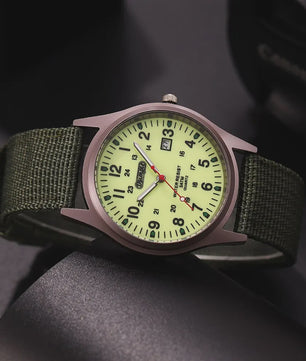 Stijlvol Herenhorloge met Kwarts Uurwerk, Lichtgevende Wijzers en Datum - Militair/Sportief Nylon Band