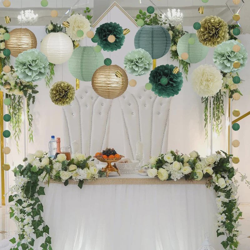 16-delige Feestdecoratie Set: Saliegroene Lampionnen & Pompons in Goud, Ivoor & Grijsgroen