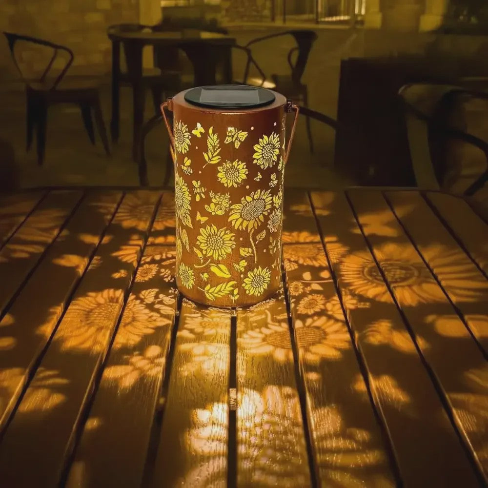 Zonnebloem Lantaarn: Waterdichte Buitenlamp met Licht- en Schaduweffect, Solar Powered voor Tuinpad, Gazon, Patio Decoratie