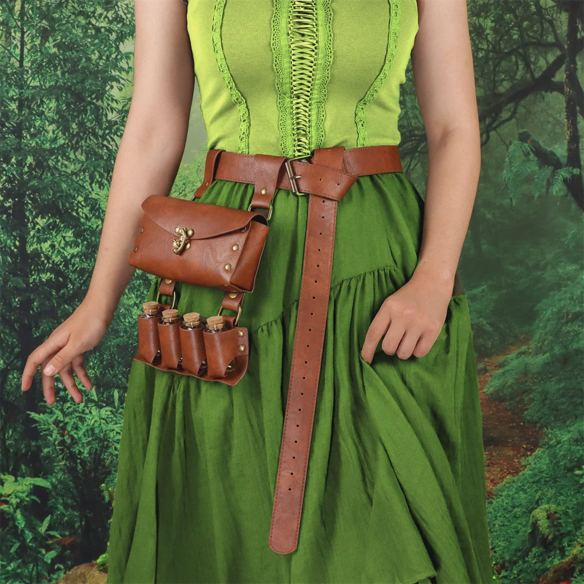 Middeleeuwse Lederen Riem met Flesjeshouder en Portemonnee - Cosplay & LARP Accessoire