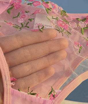 Luxe Lingerieset met Transparante Kant en Bloemenborduursel - Beha en Slip