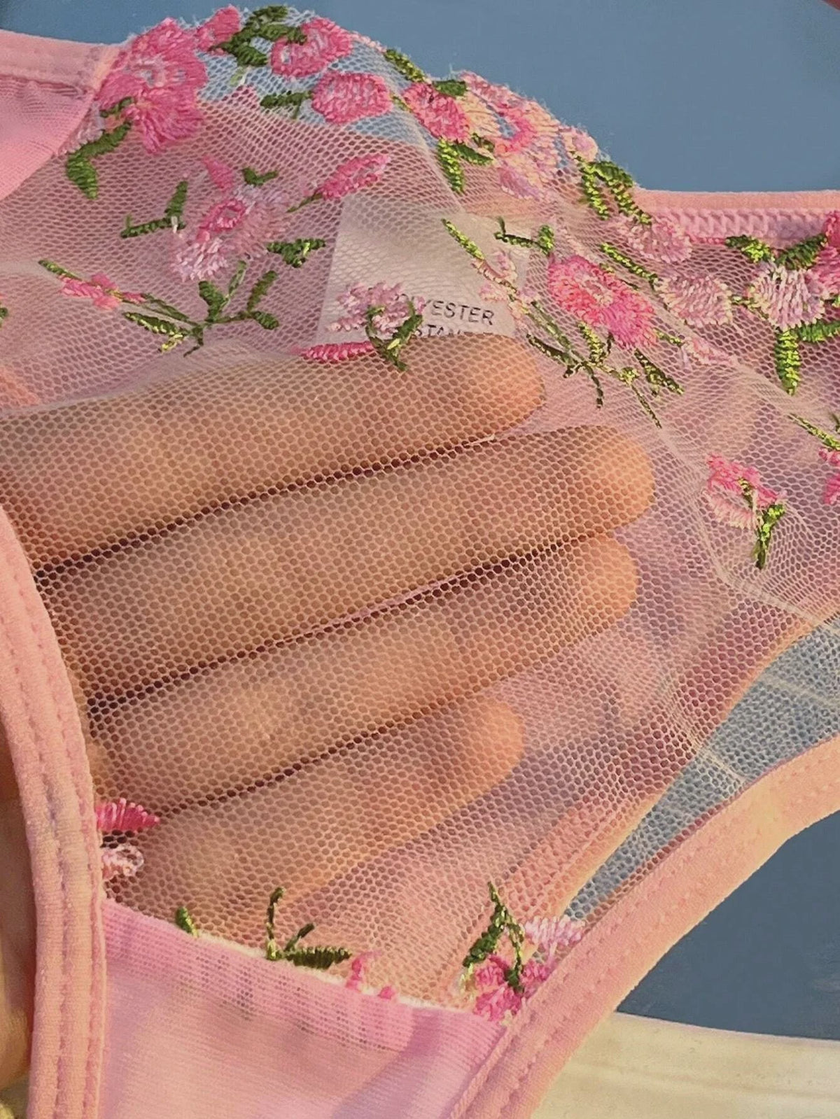 Luxe Lingerieset met Transparante Kant en Bloemenborduursel - Beha en Slip