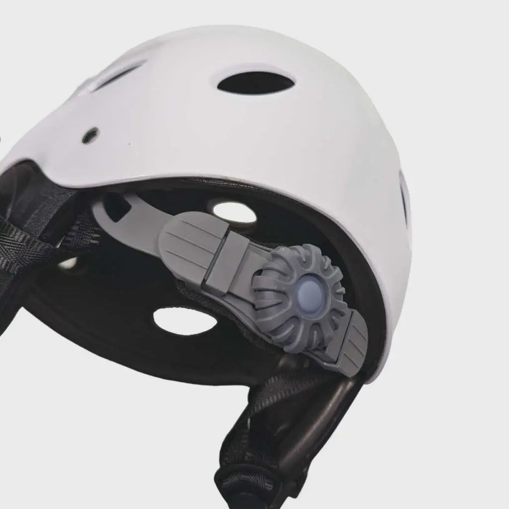 Water Sport Helm M/L met Gehoorbescherming - Kayak, Wakeboard, Kitesurf & Rafting