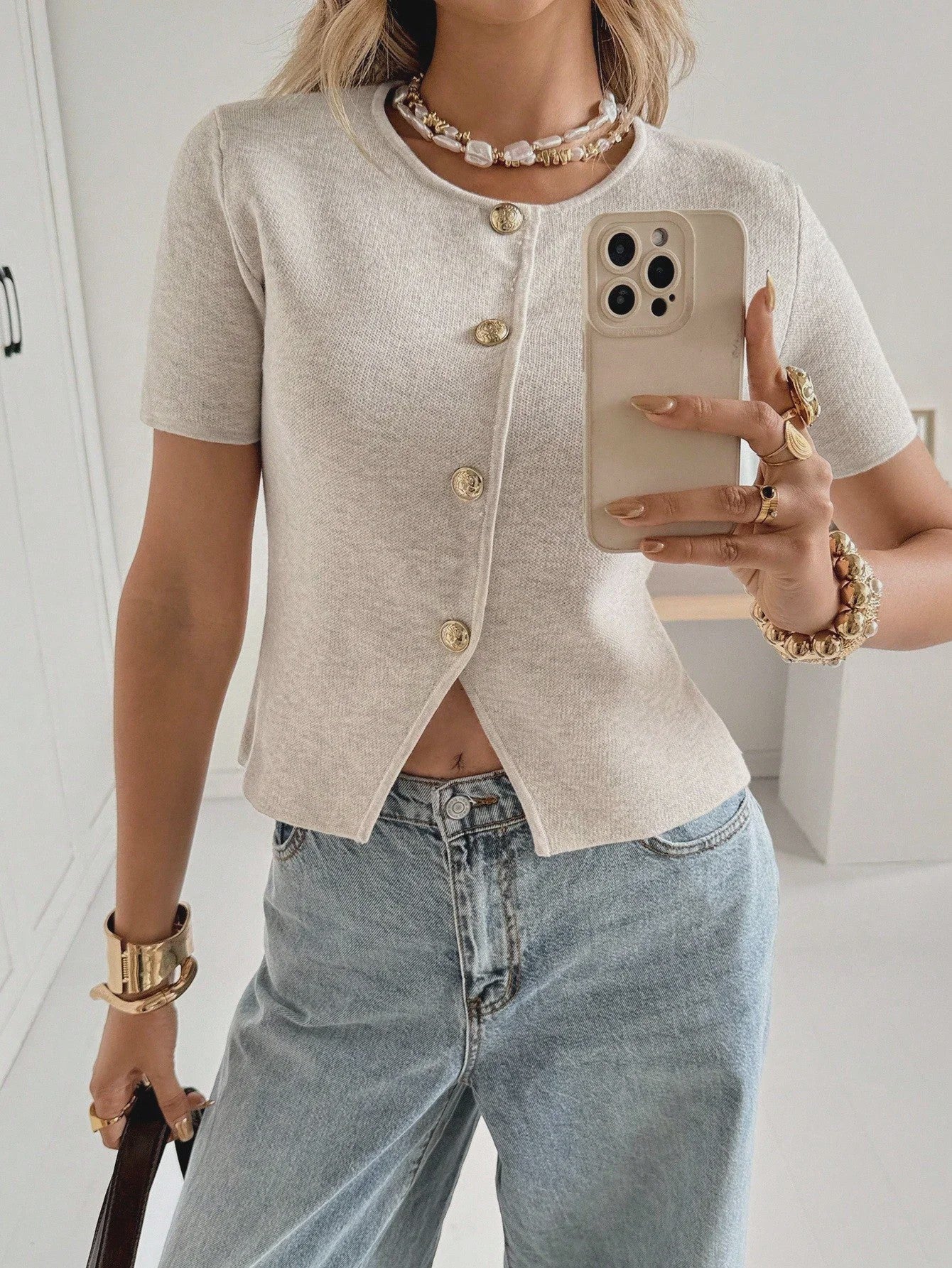 Dames Cardigan met Korte Mouwen, V-Hals en Knopen - Elegant & Minimalistisch