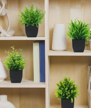 Kunstplant in Zwarte Pot - Decoratieve Groene Plant voor Huis, Kantoor & Feest