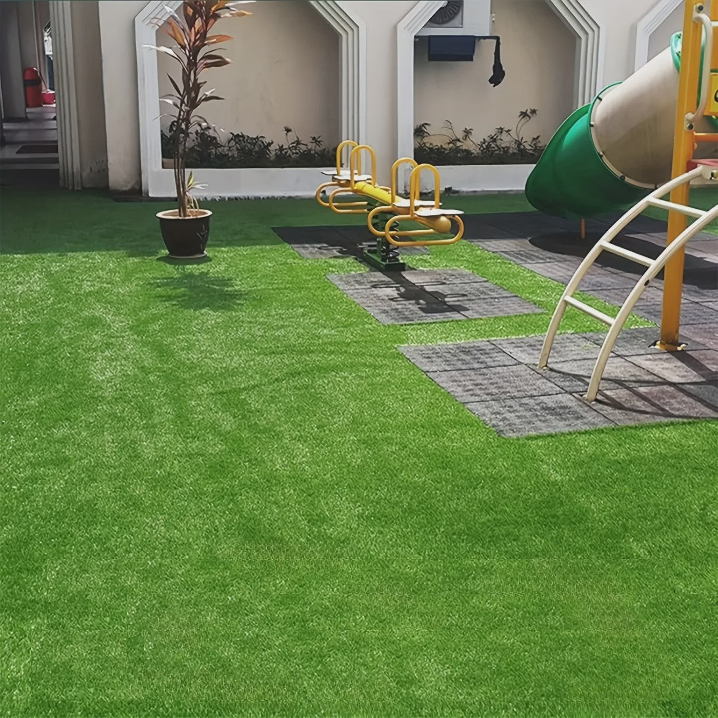 Kunstgras Mat 4.8M x 0.9M - Realistisch Dik Kunstgras met Drainage & Rubberen Backing