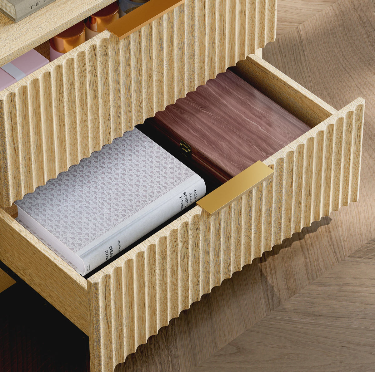 Eiken Nachtkastje met 3 Lades, Goudkleurige Handgrepen en Soft-Close Systeem - 58x38x64 cm