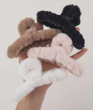 Set van 4 Elegante Pluche Haarclips met Faux Fur - Stijlvolle Haaraccessoires voor Dames & Meisjes