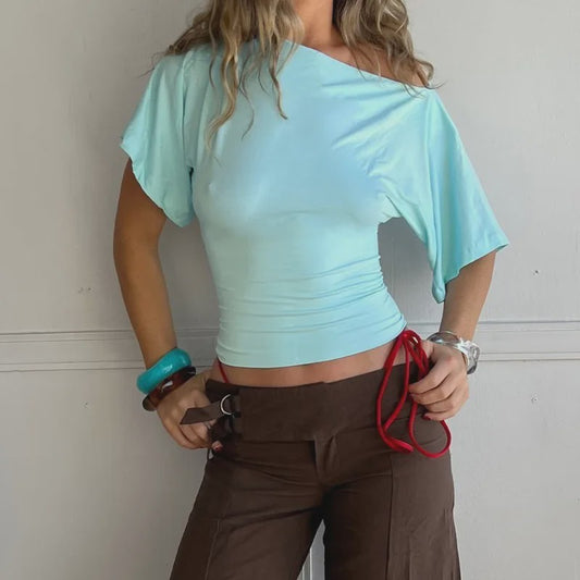 Zomerse One Shoulder Top met Korte Mouwen - Stijlvol en Sexy