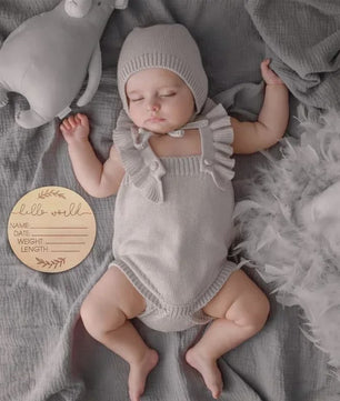 Houten Geboorte Aankondiging Bordje 'Hello World' - Fotoprop & Kraamcadeau