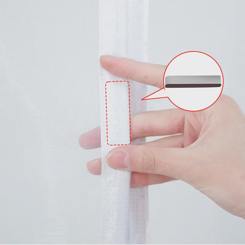 White side opening mosquito proof door curtain, magnetic suction design, invisible mosquito proof, no drilling installation