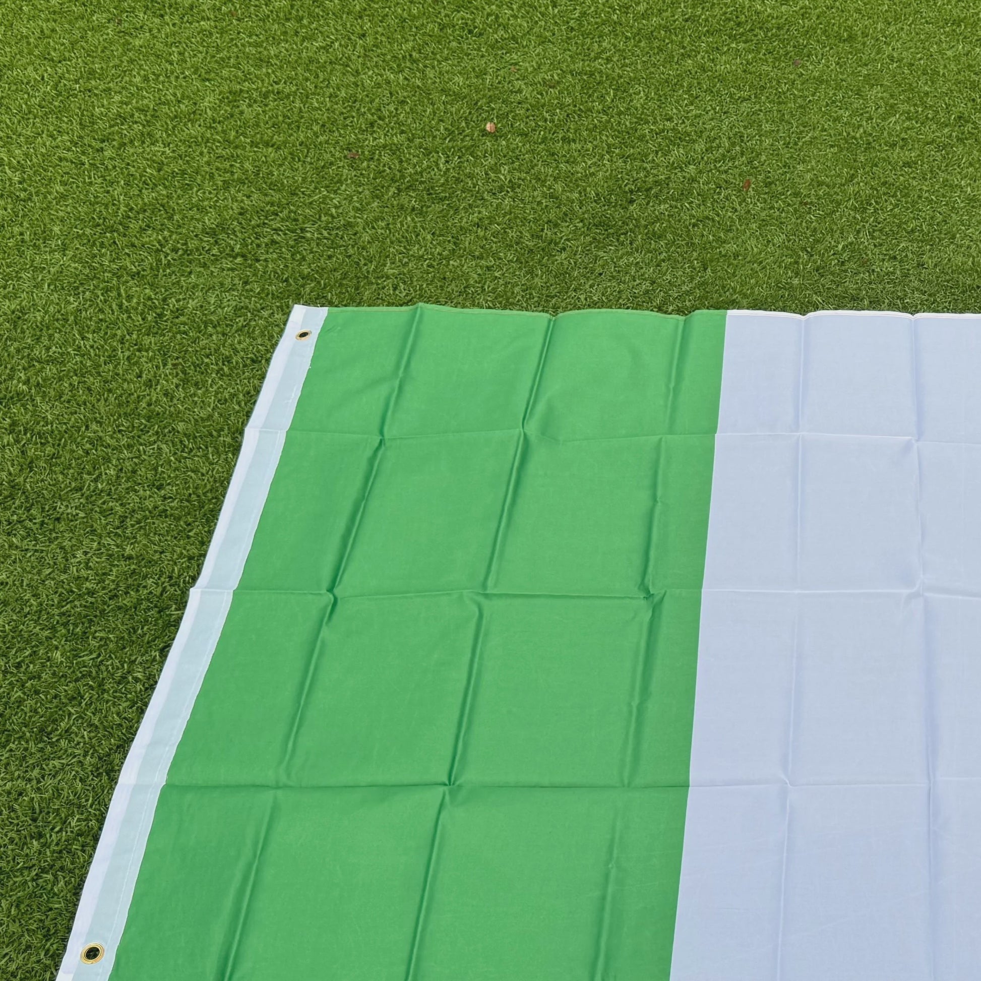 Italiaanse Vlag 150x90cm - Duurzaam Polyester, Dubbel Gestikt