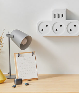 3-Weg Stopcontact Verdeler met 2 USB-A en 1 USB-C Poort - Oplaadstation