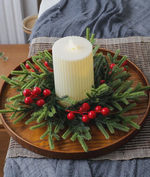 Kerst Krans met Bessen, Denneappels en Kaarsenhouder - Tafeldecoratie