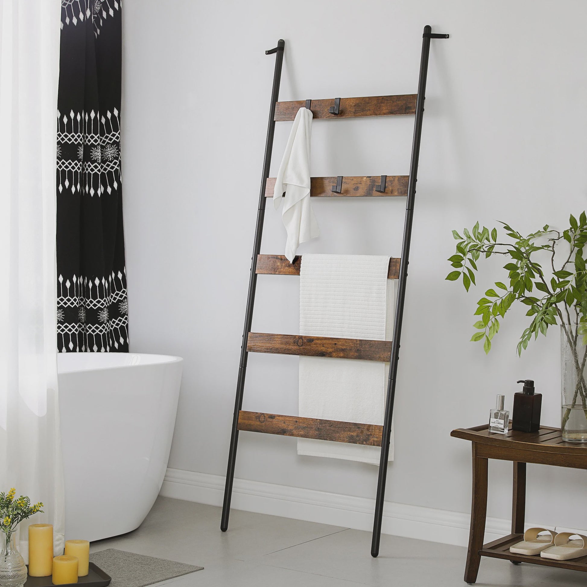 Stijlvolle Handdoekladder met 5 Niveaus en 4 Haken - Decoratief en Praktisch