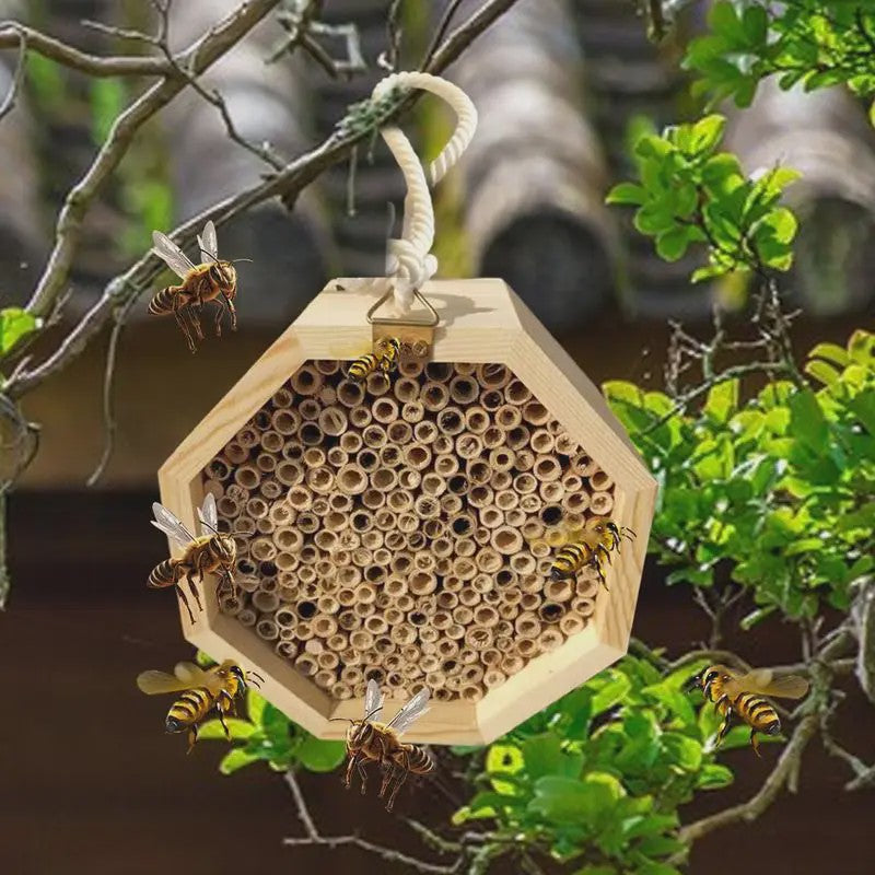 Houten Bijenhotel voor Tuin & Balkon - Vriendelijk voor Bijen en Vlinders