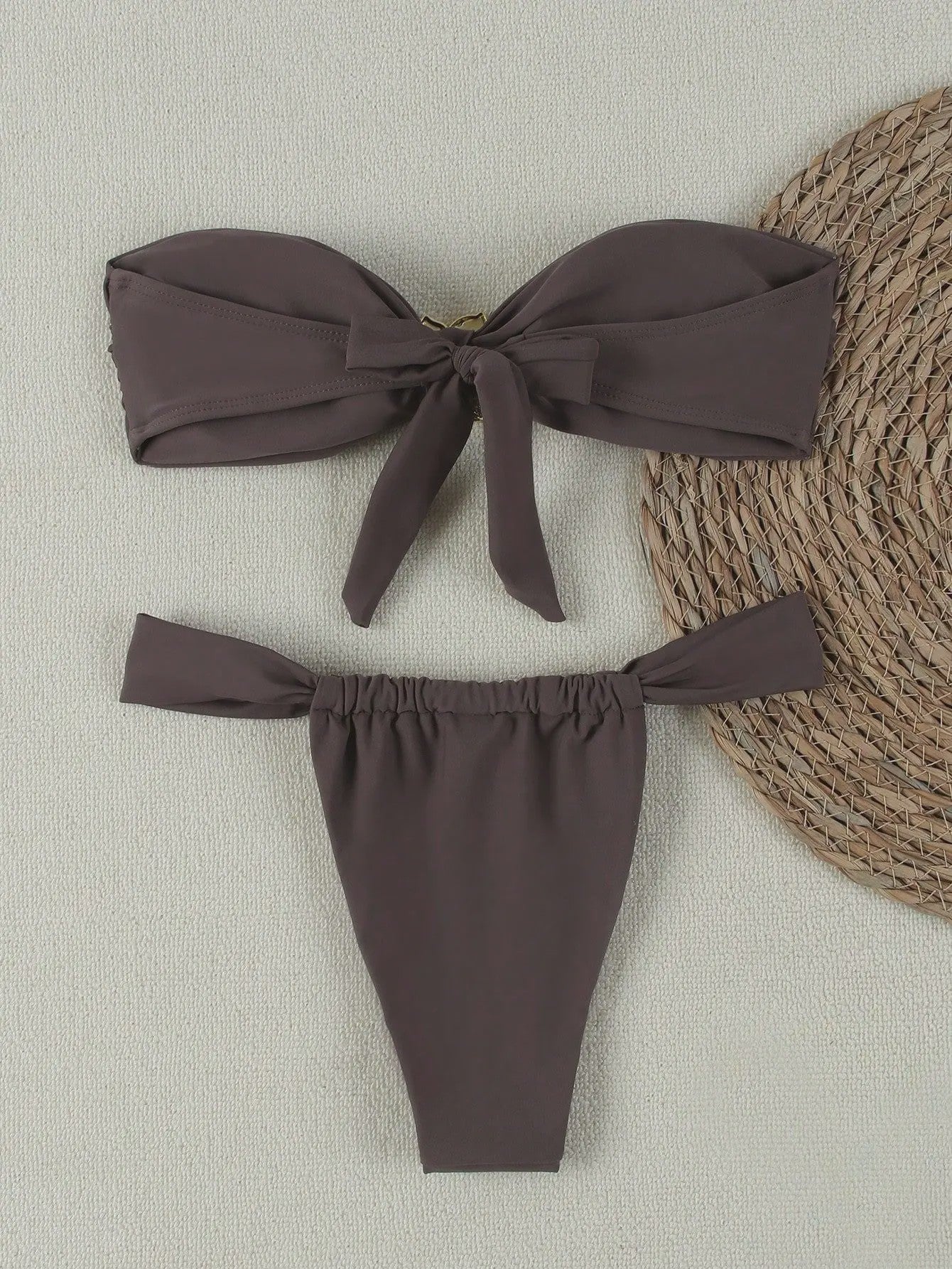 Dames Push-Up Bandeau Bikini Set met Braziliaanse Thong en Goudkleurige Ring Detail