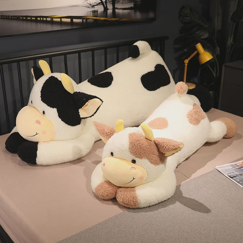 Knuffelkoe Pluche Speelgoed - Zacht Kussen voor Kinderen & Baby's (90cm)