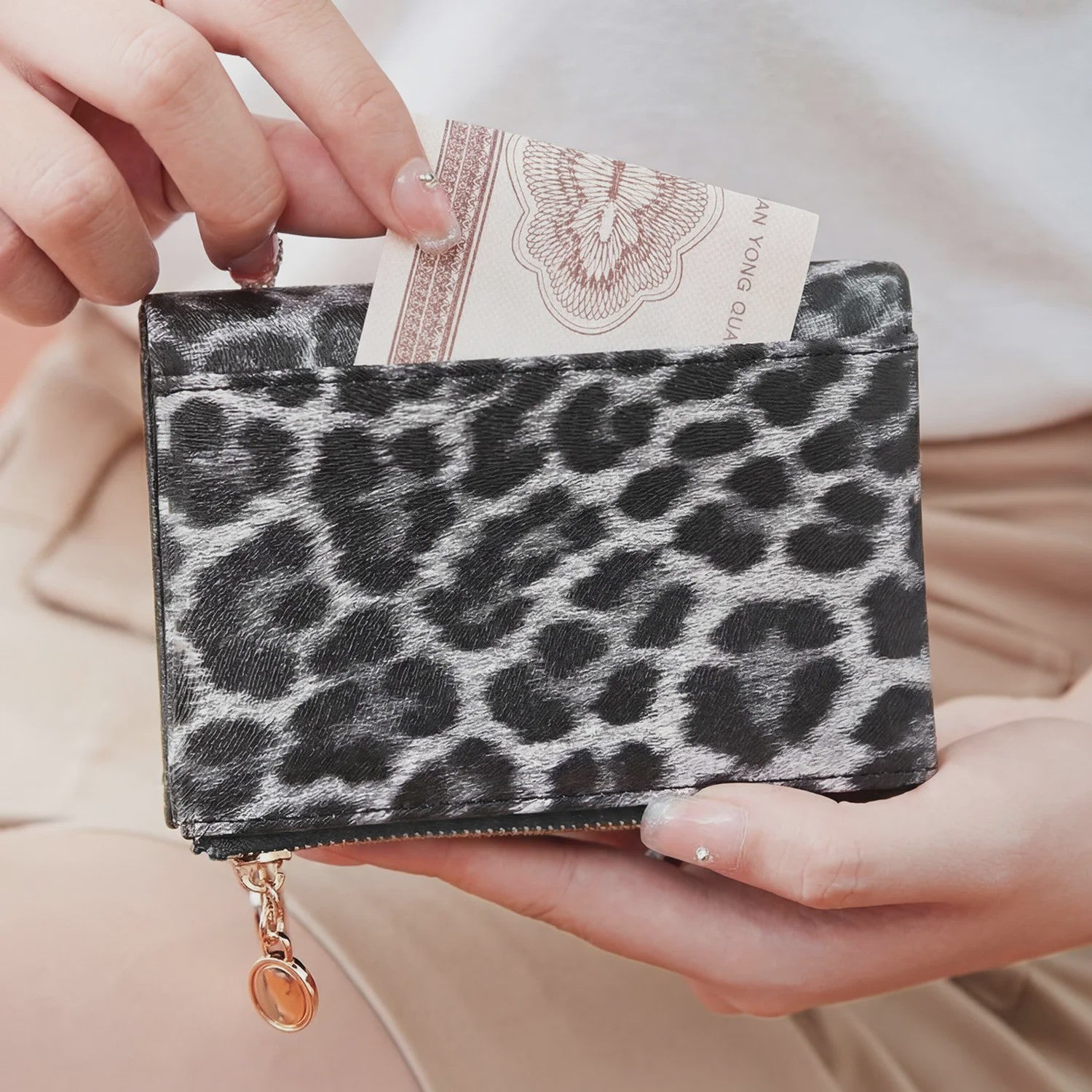 Dames Portemonnee met Luipaardprint - Compact & Ruim met Dubbele Rits