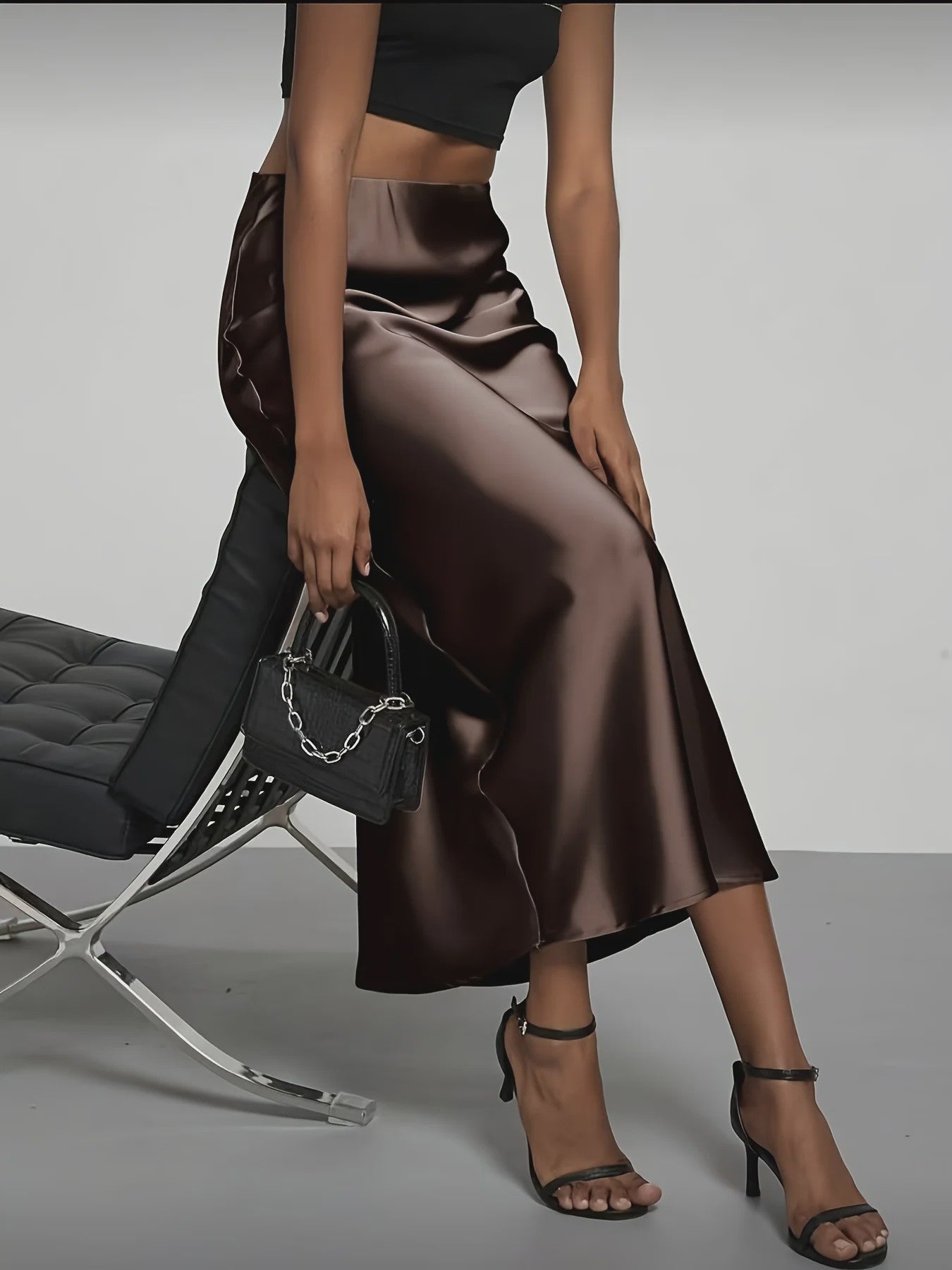 Elegante Satin Midi Rok met Hoge Taille en Draping - Veelzijdig & Chic