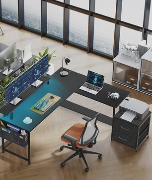 L-vormig Bureau met LED Verlichting, 2 Stopcontacten, USB/Type-C Poorten & Ladeblok - Ideaal voor Gaming & Werk