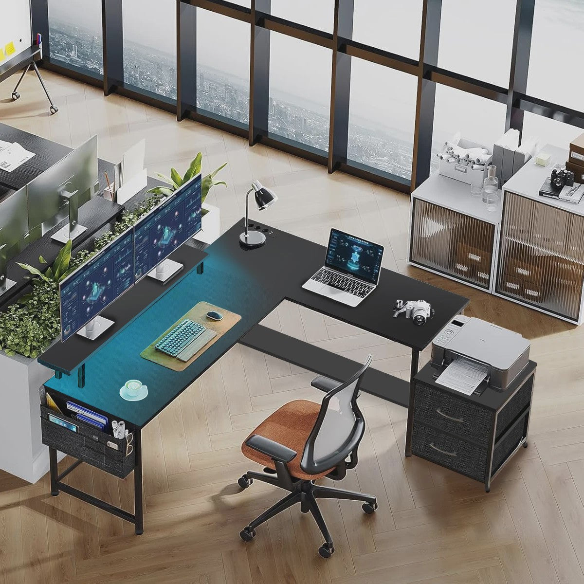 L-vormig Bureau met LED Verlichting, 2 Stopcontacten, USB/Type-C Poorten & Ladeblok - Ideaal voor Gaming & Werk