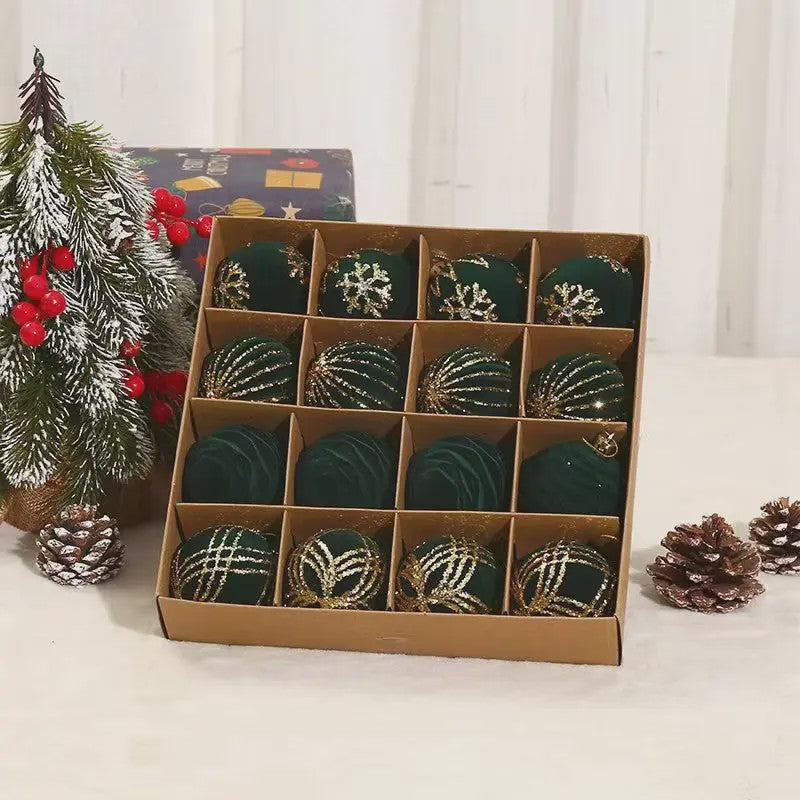 Kerstballen 6cm - Set van 12/16 Stuks - Wijnrood & Goud - Fluweelzacht & Feestelijk