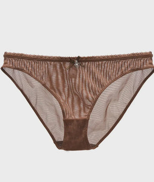 Luxe Kanten Lingerie Set: Transparante BH met Grote Cup en Bijpassende Slip