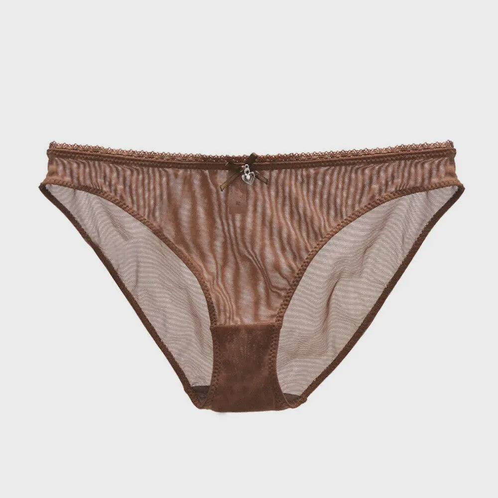 Luxe Kanten Lingerie Set: Transparante BH met Grote Cup en Bijpassende Slip