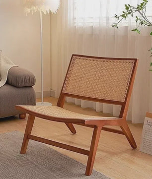 Luxe Fauteuil van Massief Hout en Rotan - Stijlvolle Relaxstoel voor Woonkamer of Balkon