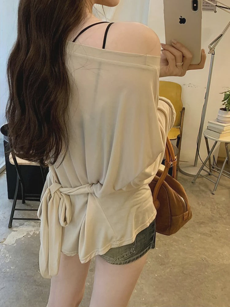 Dames Oversized T-shirt met Lange Mouwen en Off-Shoulder Design - Sexy Bandage Detail