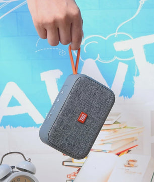 Draagbare Bluetooth Speaker met Subwoofer, FM Radio & AUX - Outdoor Muziek Box