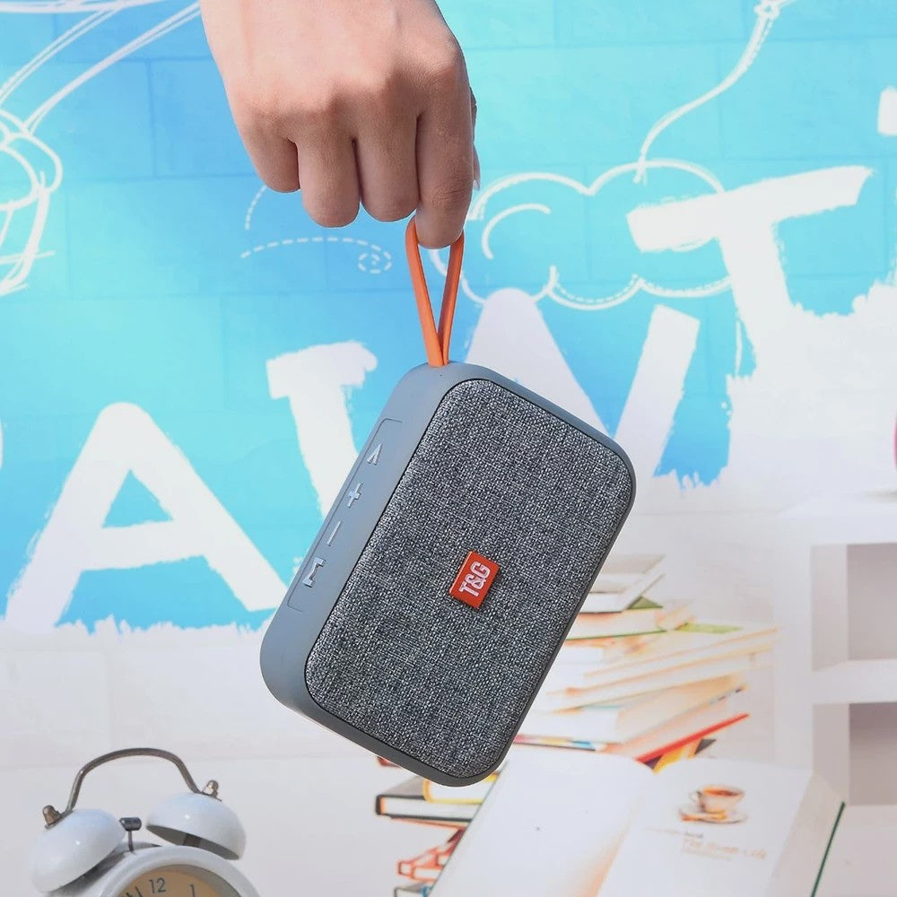Draagbare Bluetooth Speaker met Subwoofer, FM Radio & AUX - Outdoor Muziek Box