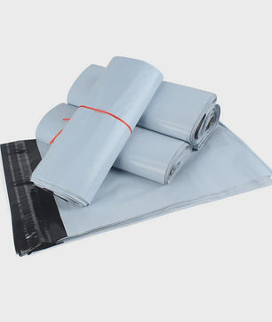 50x Witte Verzendzakken - Sterk Polyethyleen, Zelfklevend, Waterdicht - Ideaal voor Post en Koeriers