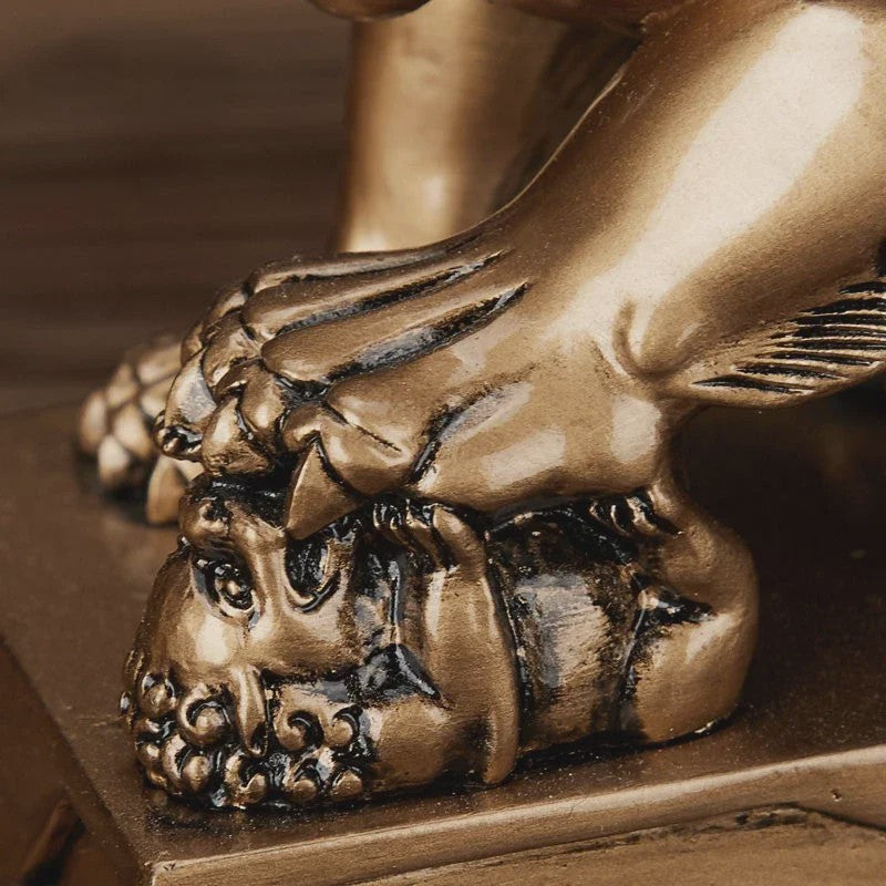 Chinese Geluks Leeuw Standbeeld - Feng Shui Decoratie Beeldje van Resin