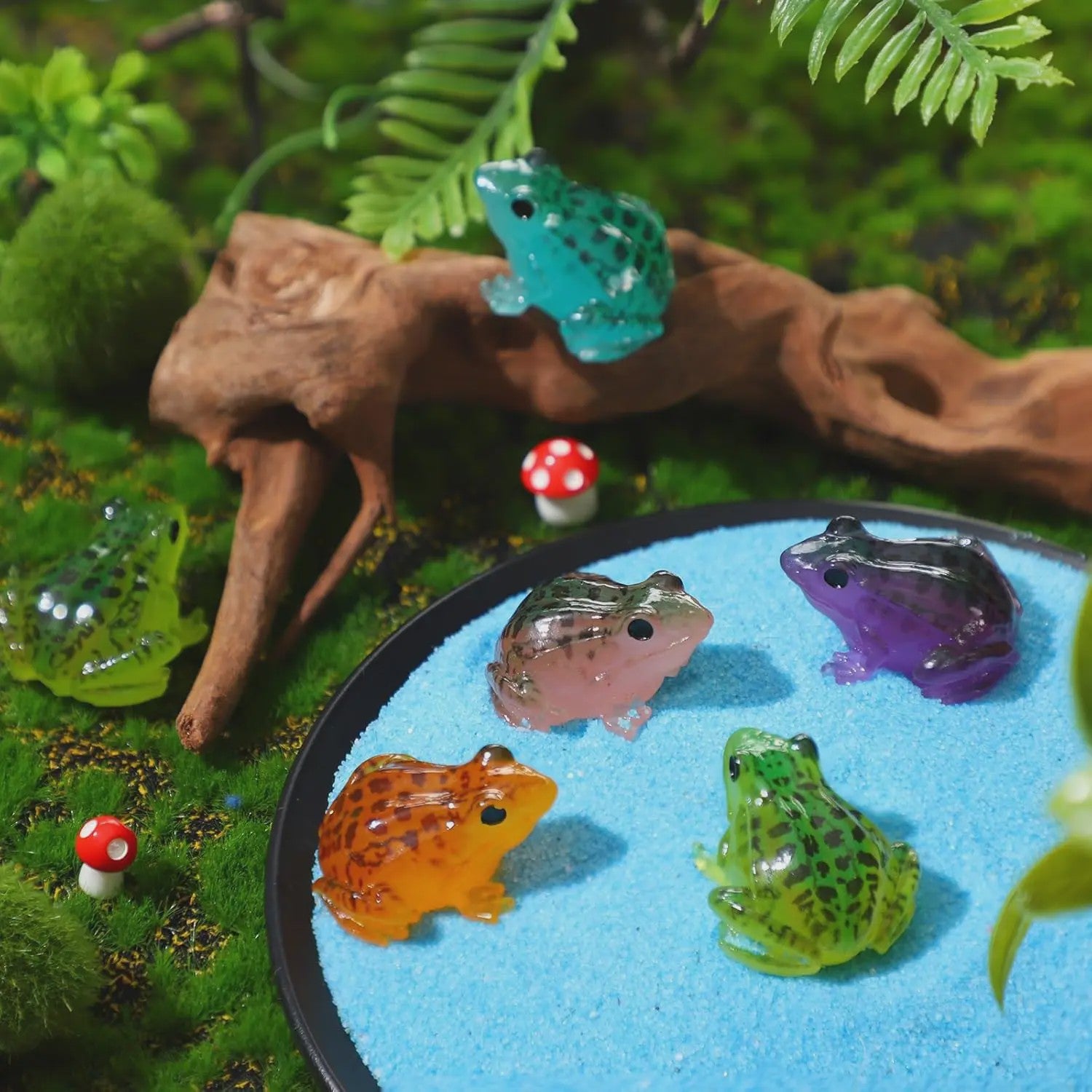 Set van 10 Lichtgevende Mini Kikkers - Glow in the Dark Figuurtjes voor Tuin & Terrarium