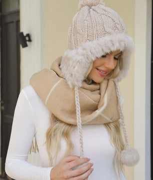 Dames Wintermuts Gebreid met Pompon en Fleece Voering - Warm en Stijlvol