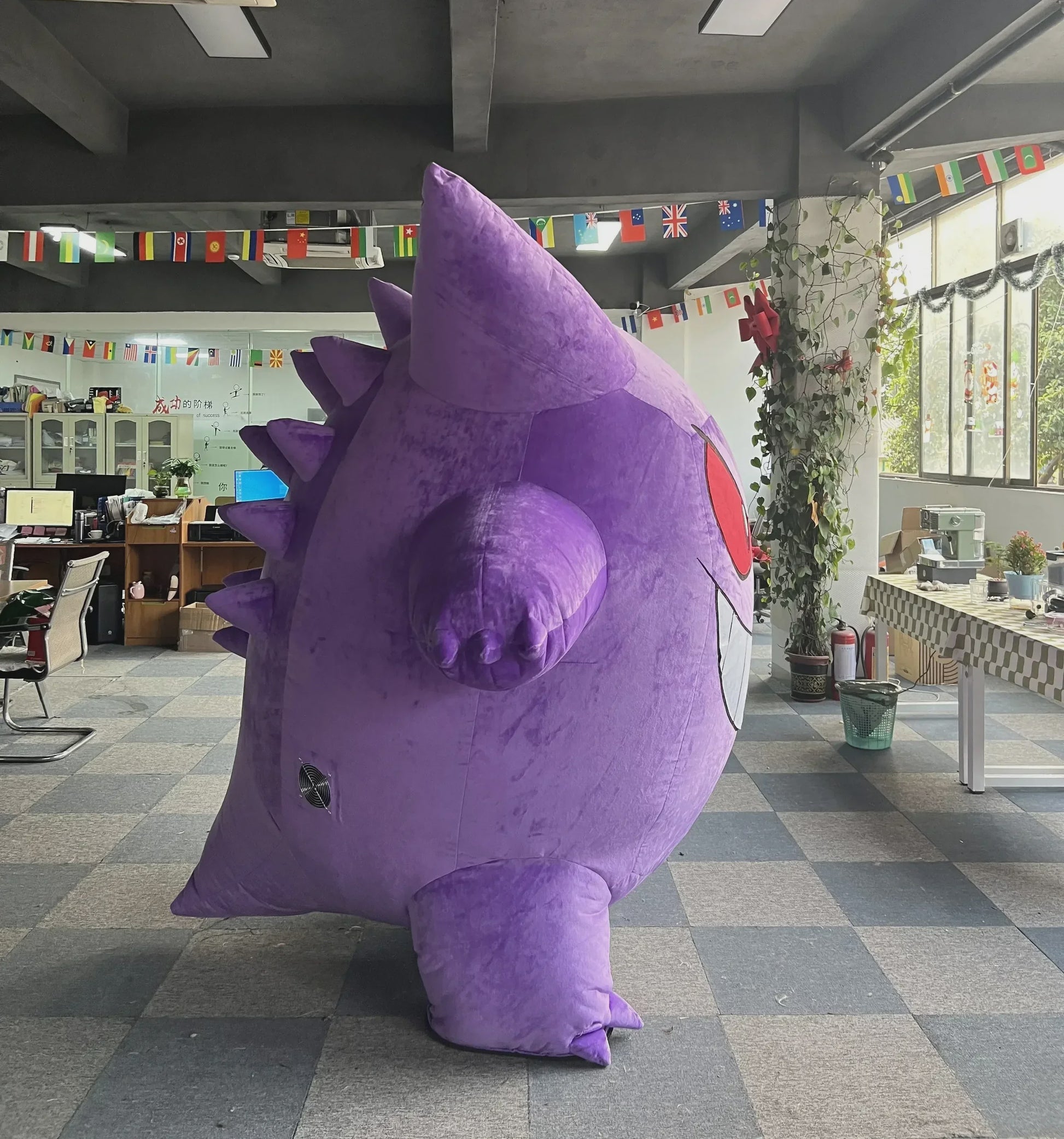 Opblaasbaar Gengar Mascotte Kostuum voor Volwassenen - Paars Feestpak