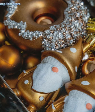 Luxe Kerstballen Set (60 Stuks) met Donut, Gnome & Sneeuwvlok Ornamenten - Goudkleurig