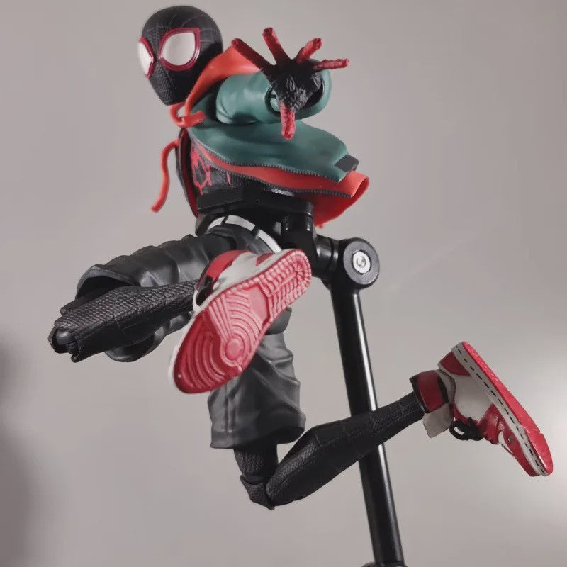 Miles Morales Actiefiguur - Spider-Man: Into the Spider-Verse Collectible