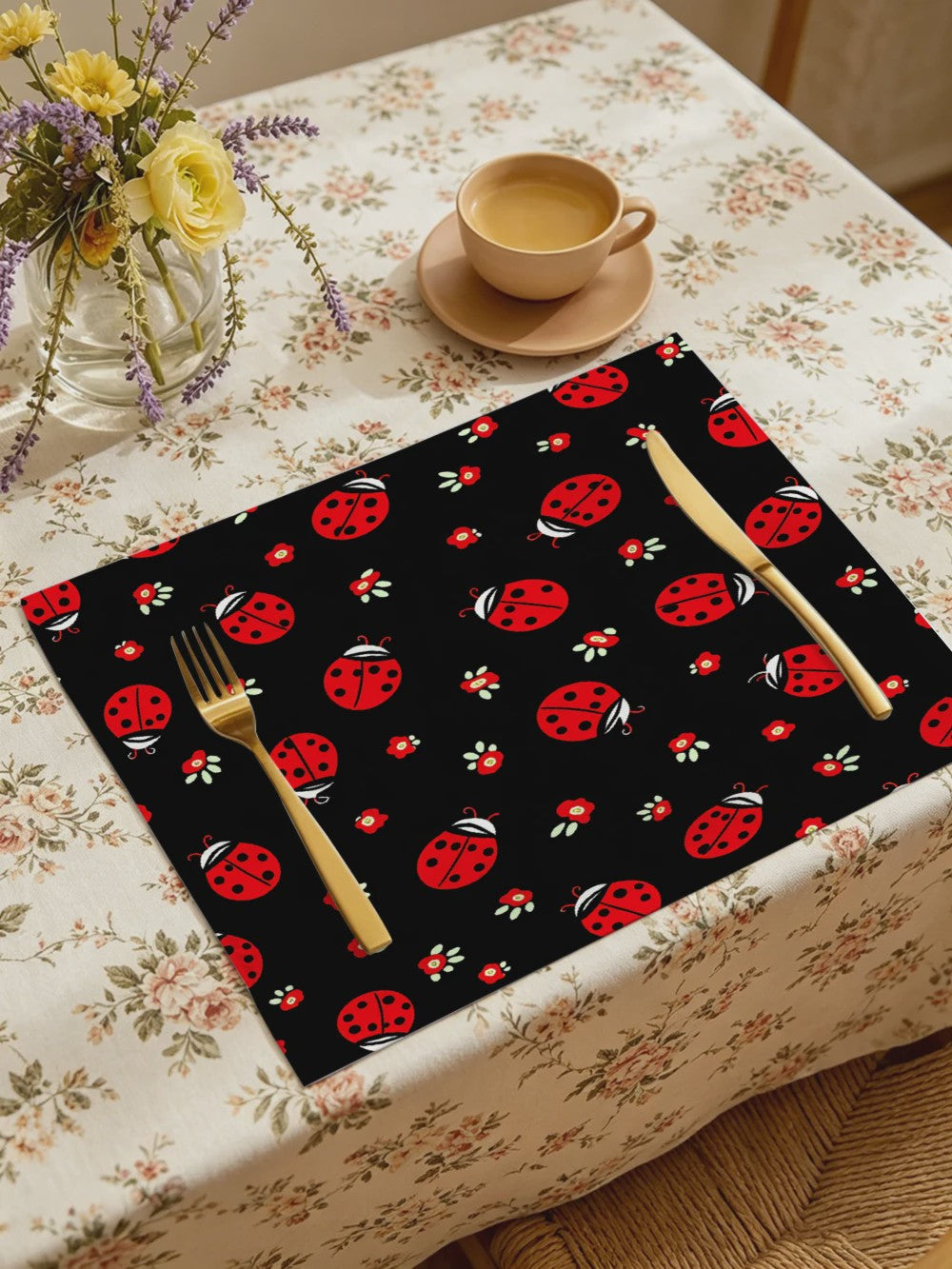 Vrolijke Placemats met Lieveheersbeestjes - Zwart, 30x40cm