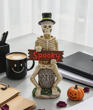 Halloween Skelet Figuur met 'Spooky' Bord - Spookachtige Decoratie voor Huis & Feest