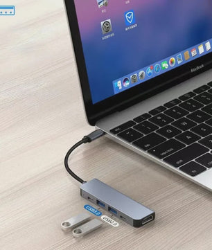USB-C Hub met 4K HDMI, 3x USB 3.0, PD Laden & SD Kaartlezer