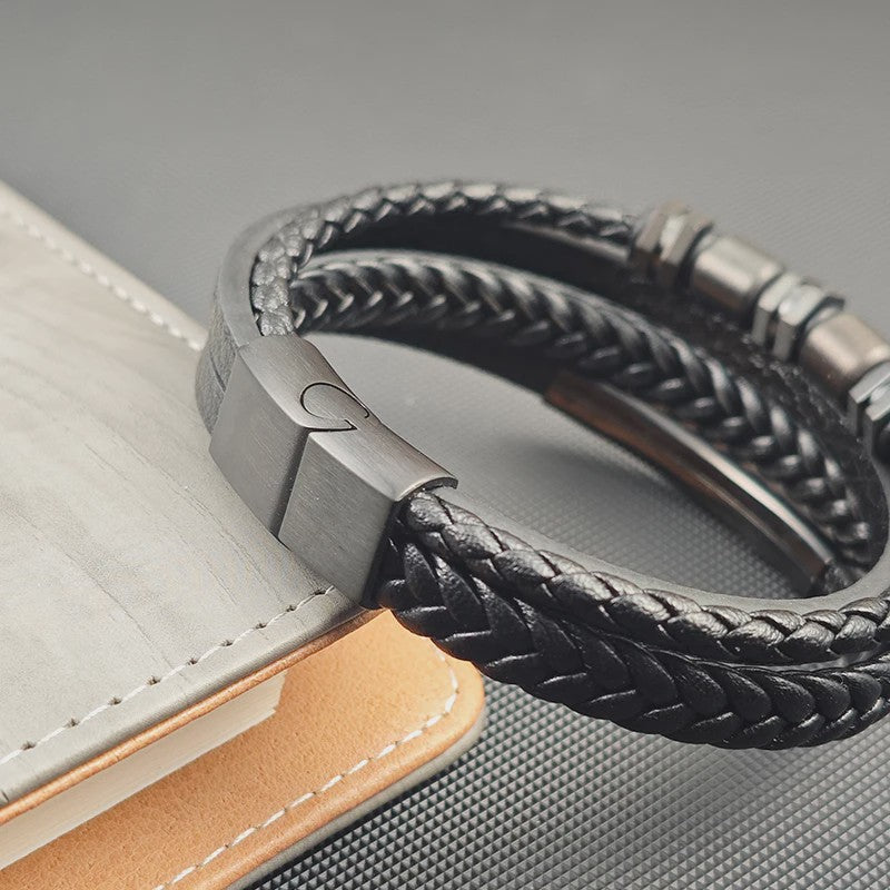Luxe Heren Armband van Gevlochten Leer met Magnetische Sluiting en RVS Details