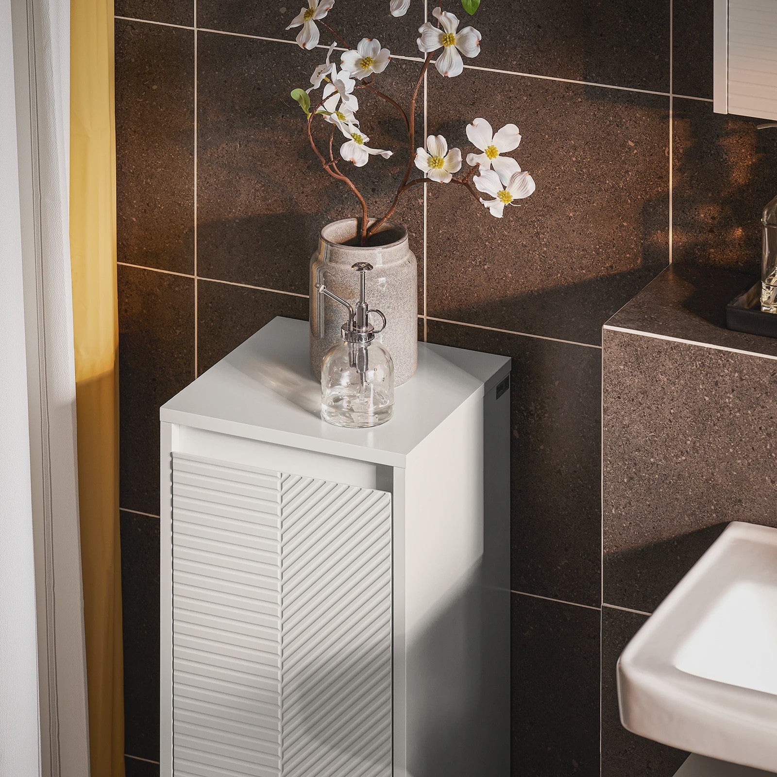 SoBuy Witte Wasgoedkast met Uitklapbare Waszak - Stijlvolle Badkamer Opberger