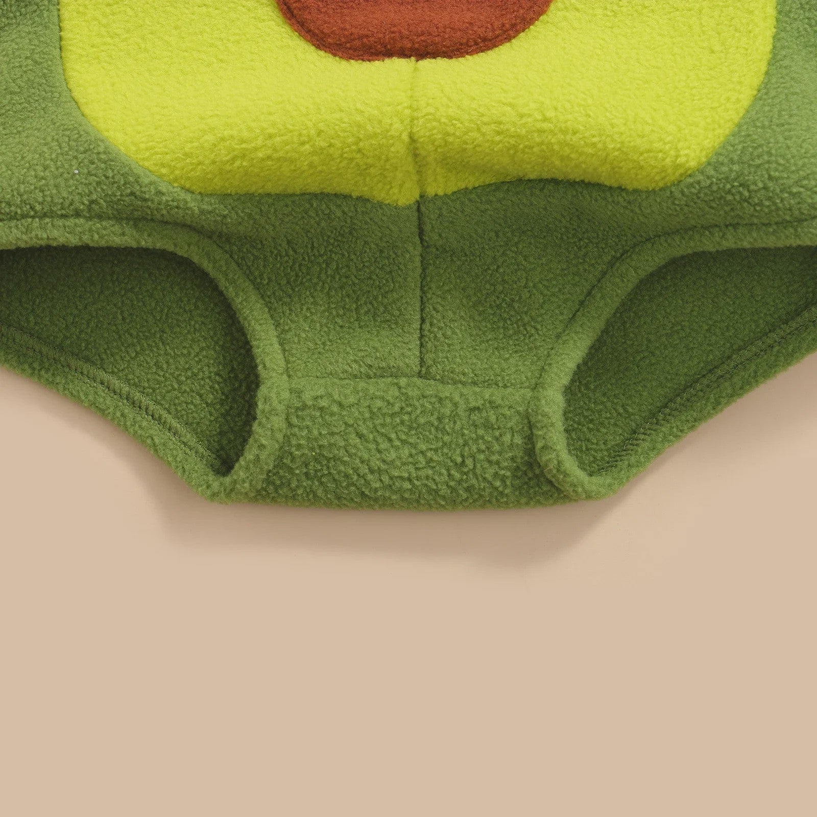 Schattige Avocado Romper met Capuchon en Gestreepte Sokken - Baby Halloween Outfit