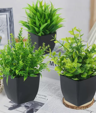 Kunstplant in Zwarte Pot - Decoratieve Groene Plant voor Huis, Kantoor & Feest