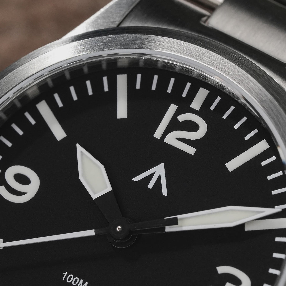 Militado ML18 Herenhorloge - 36mm, Sweep Second Quartz, Saffierglas, 100M Waterdicht